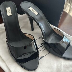 Genuine Prada Calzature Donna Black Patent Heels